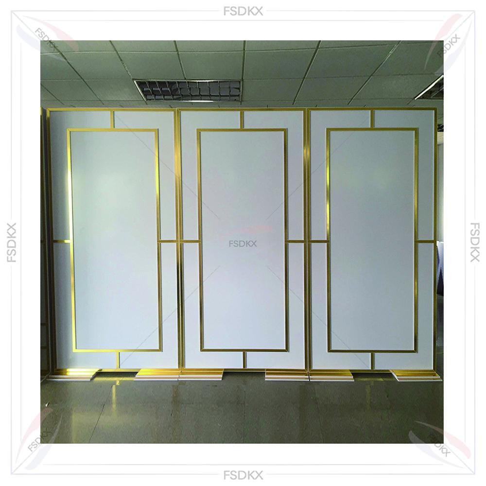 Shiny Gold Party Supplies Back - Event Party Supply Rental 评论和价格